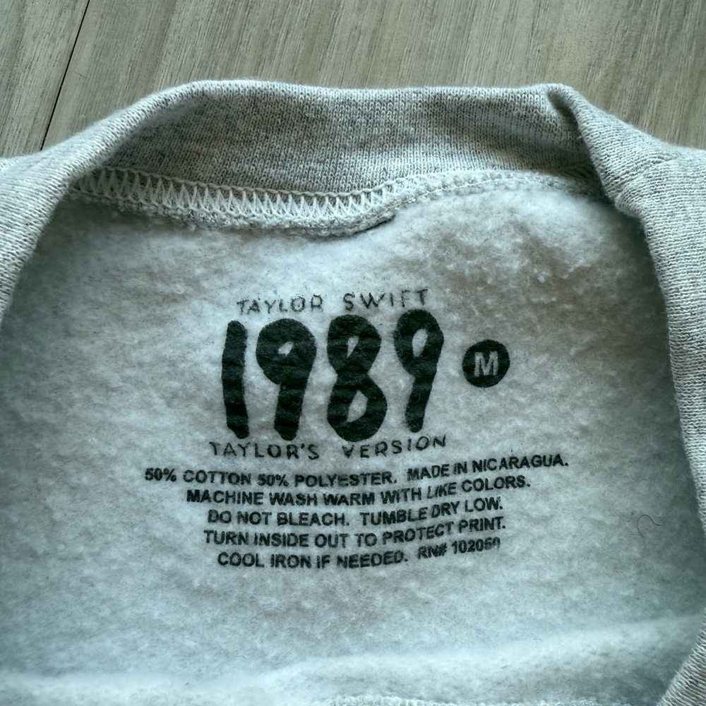 Taylor Swift Gray Crew Neck Sweater - Picture 3 of 3